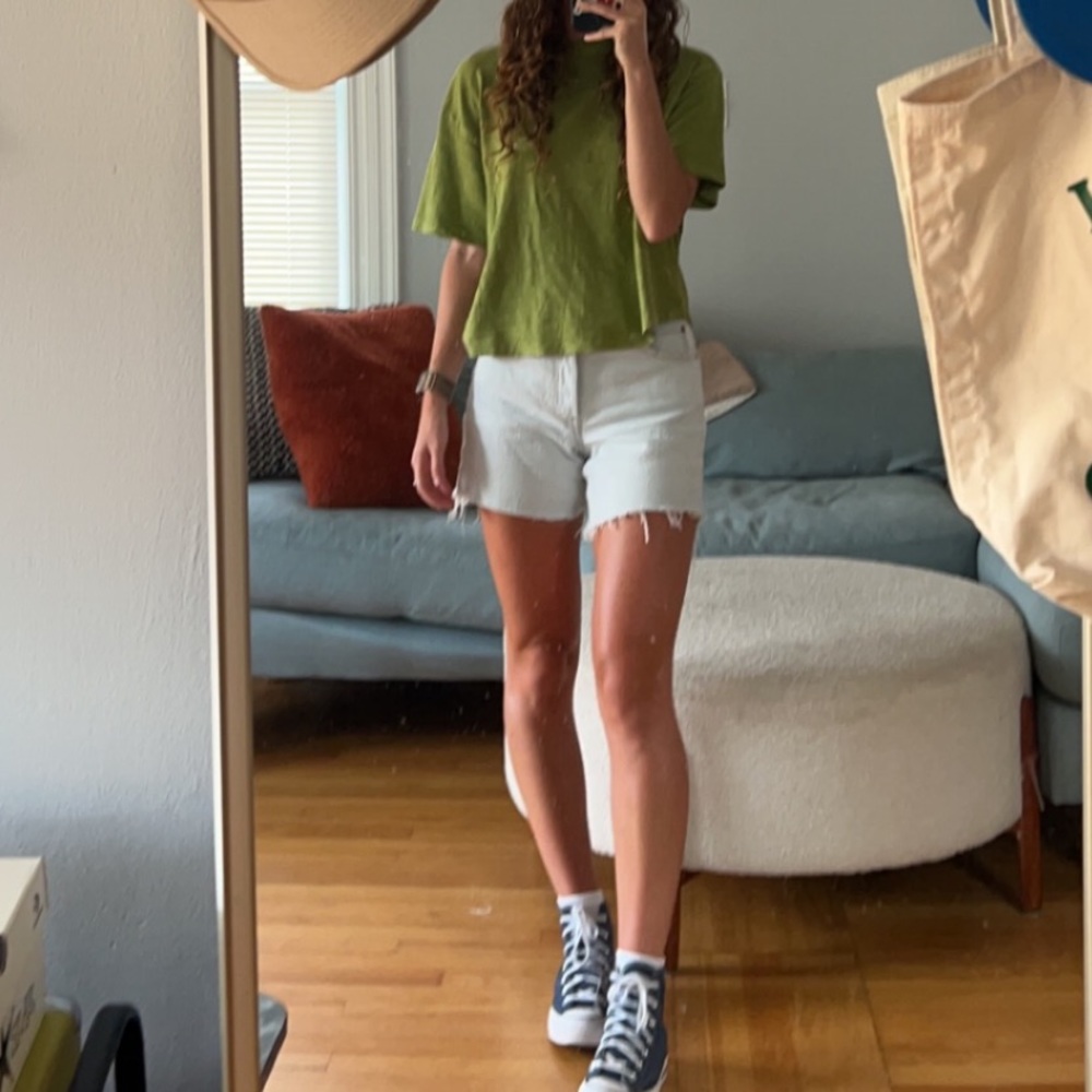 Levi 501 mid thigh shorts